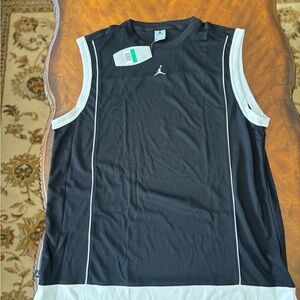 Vintage 2004 Jordan Men's Black & White Sleeveless Shirt